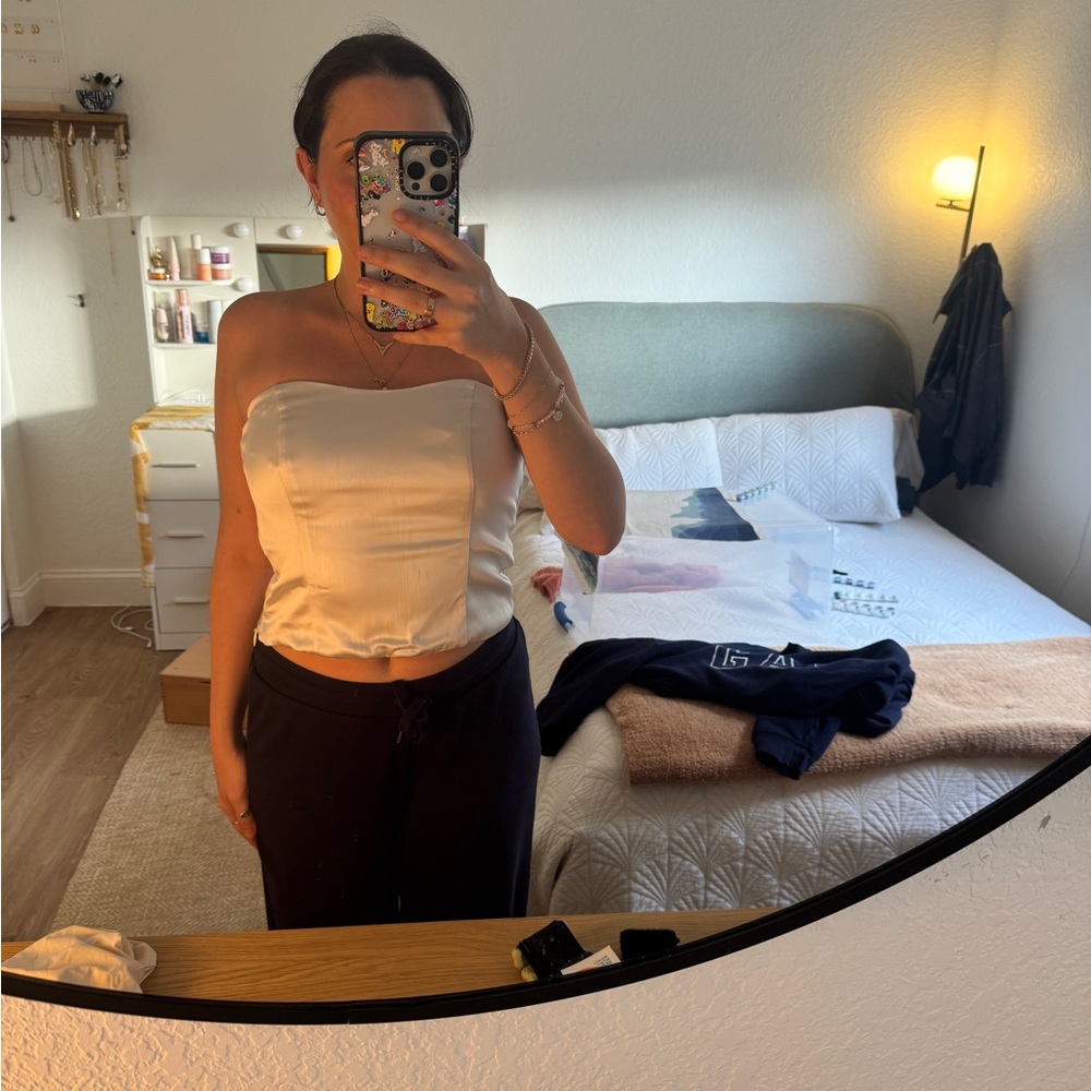 Abercrombie & Fitch Cream Satin Top- Size Medium - Picture 12 of 12